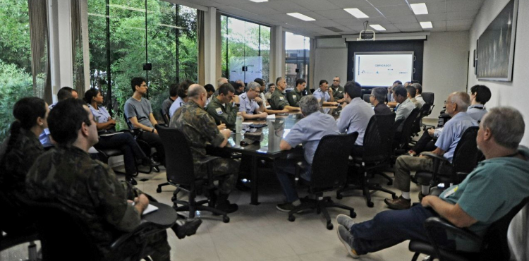 IAE Realiza Reunião Estratégica com Indústrias Aeroespaciais Brasileiras 